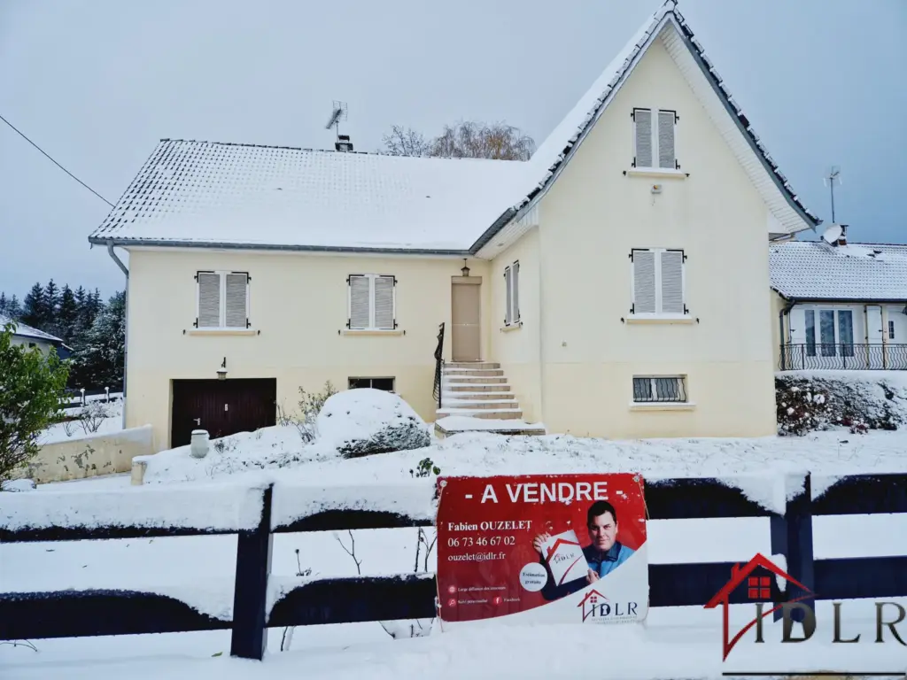 Pavillon de 190 m² avec jardin à Guyonvelle