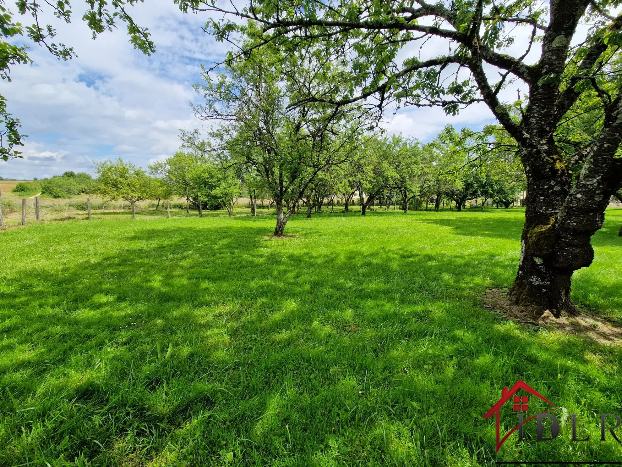 Pavillon de 190 m² avec jardin à Guyonvelle 