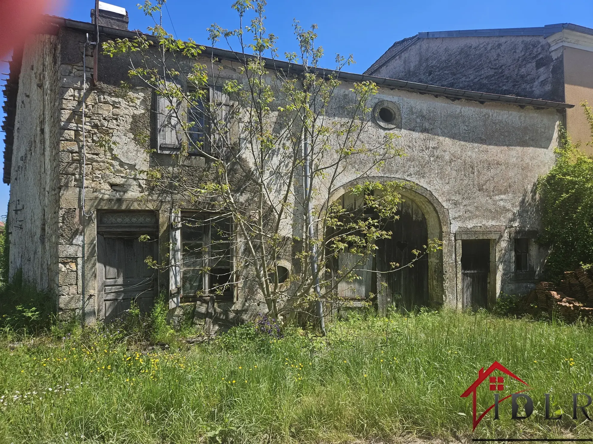 Ensemble immobilier comprenant 2 habitations sur un terrain de 1520 m² à Villars-Saint-Marcellin 