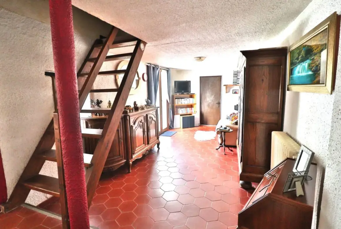 À vendre : Maison de village avec jardin à Maureillas les Illas 