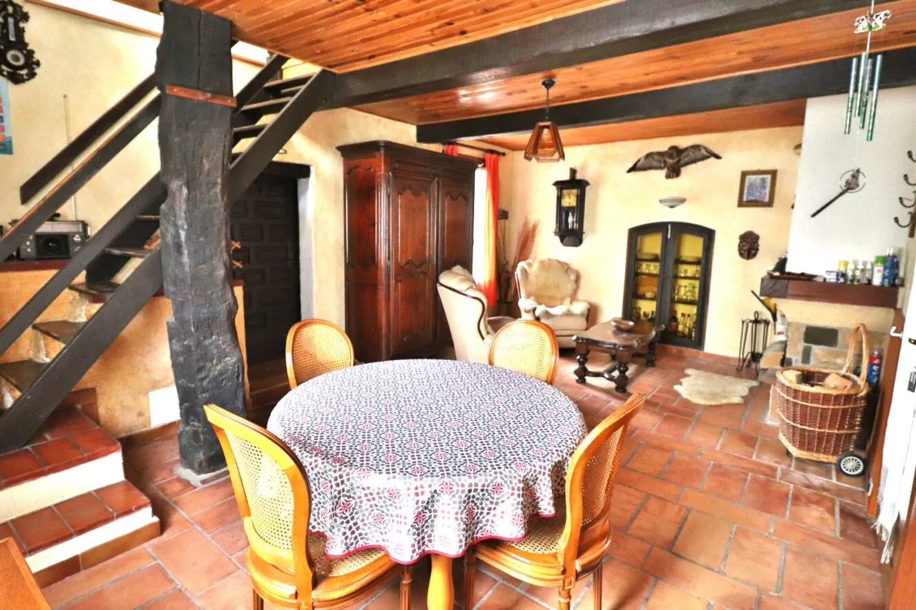 À vendre : Maison de village avec jardin à Maureillas les Illas 