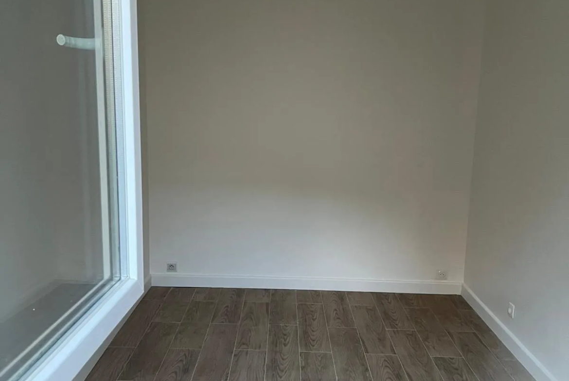 Appartement T2 à Étampes avec Parking et Terrasse 