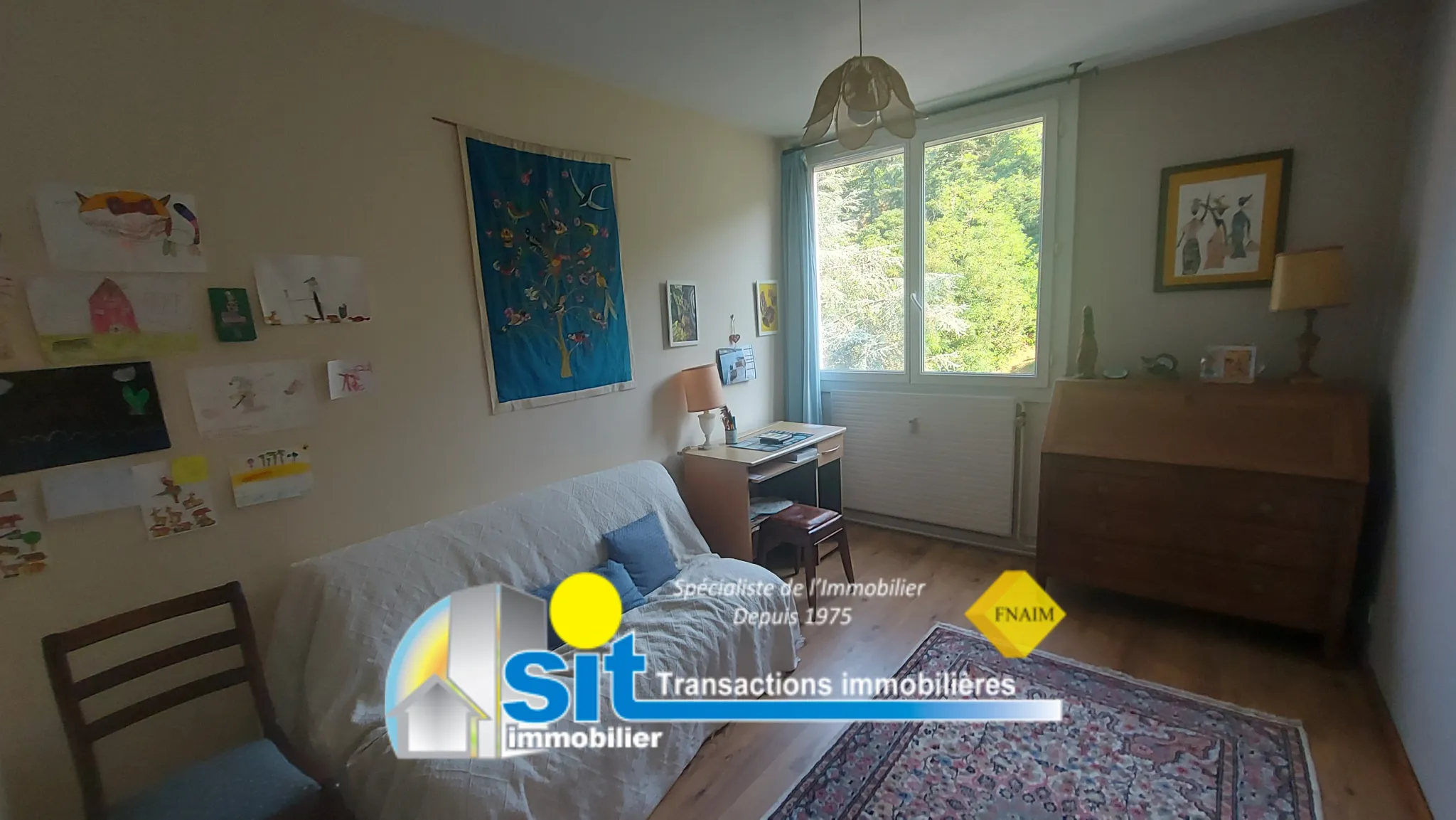 Appartement T4 dernier étage avec garage et balcon à Vienne 