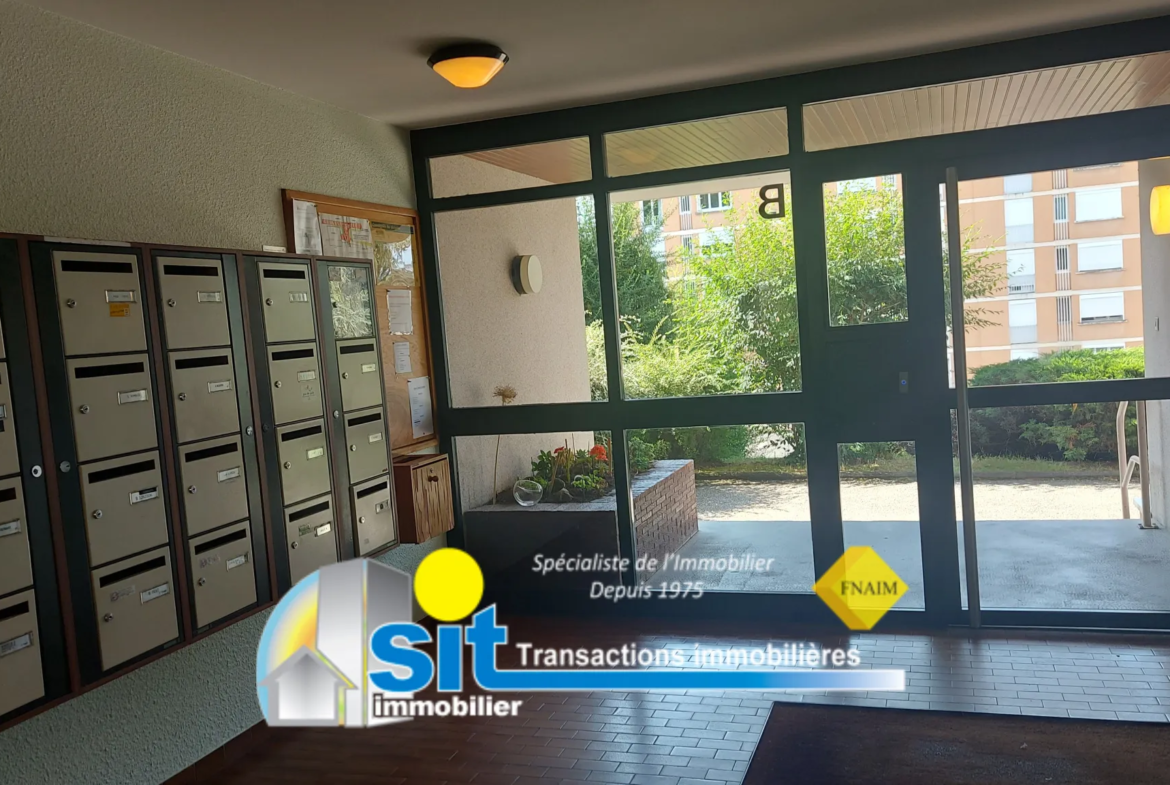 Appartement T4 dernier étage avec garage et balcon à Vienne 