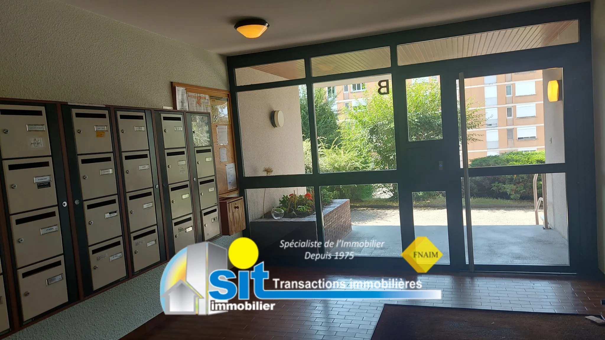 Appartement T4 dernier étage avec garage et balcon à Vienne 