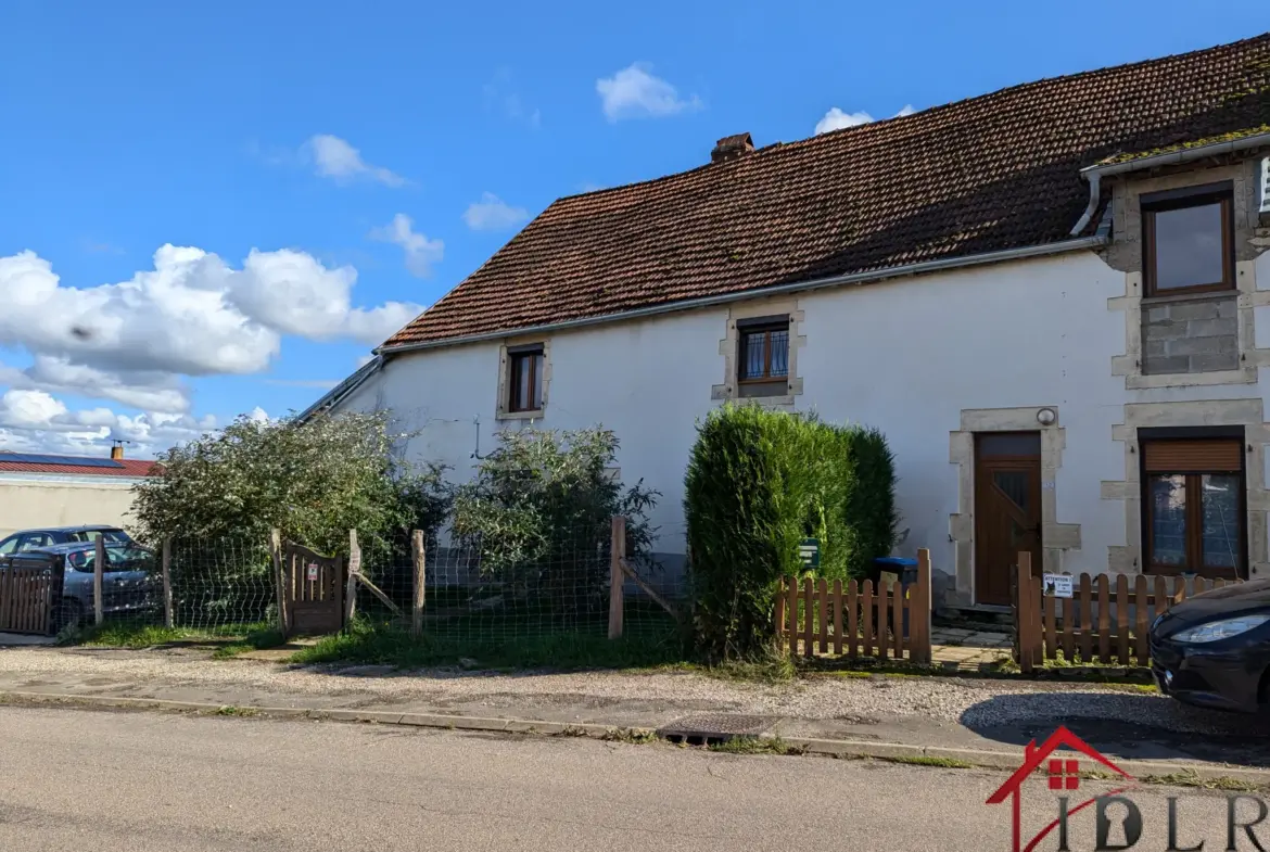 Ensemble immobilier à Saint Loup Nantouard à vendre 