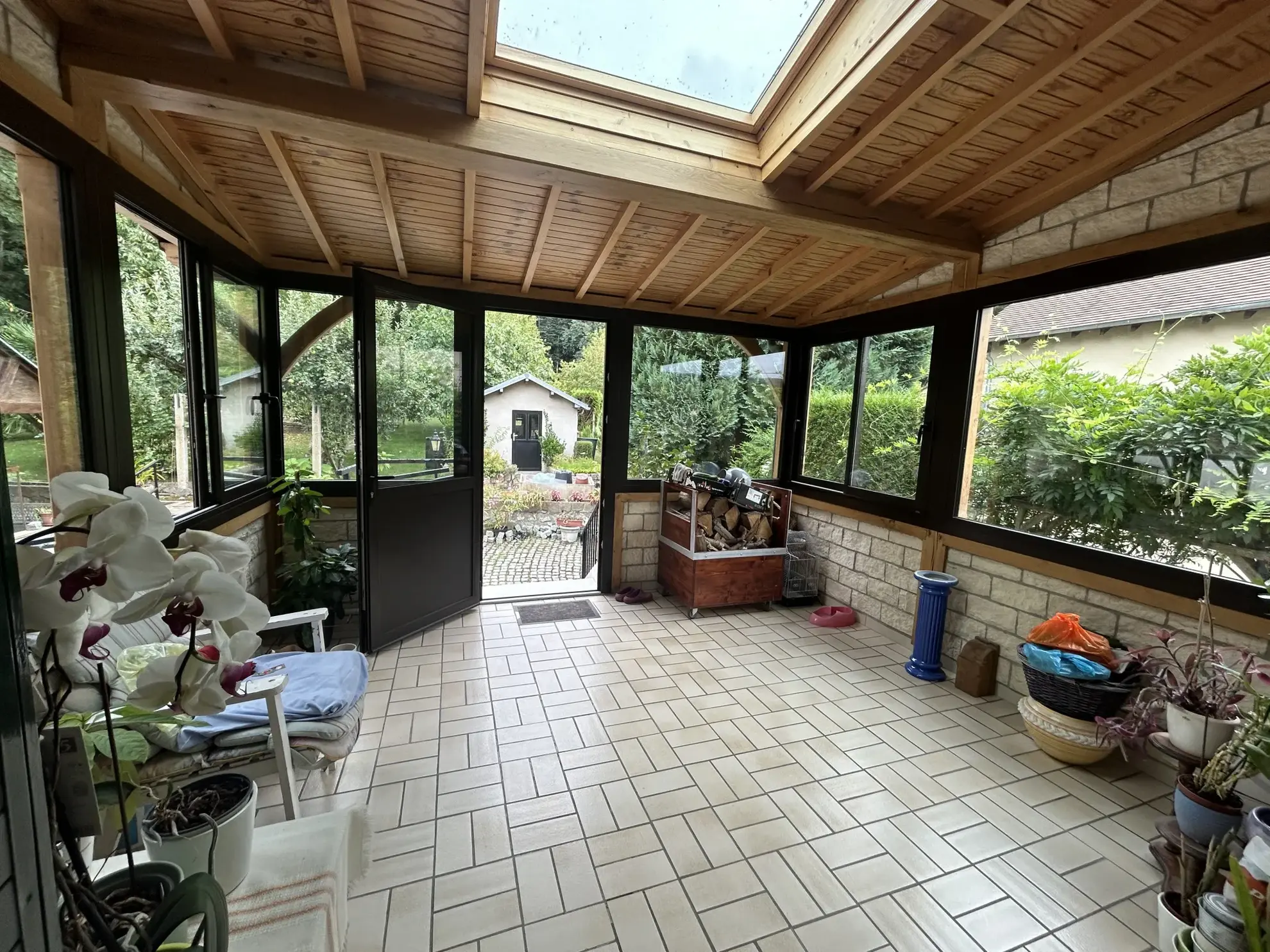 À vendre : Appartement spacieux de 164 m² à Janville-sur-Juine avec jardin 