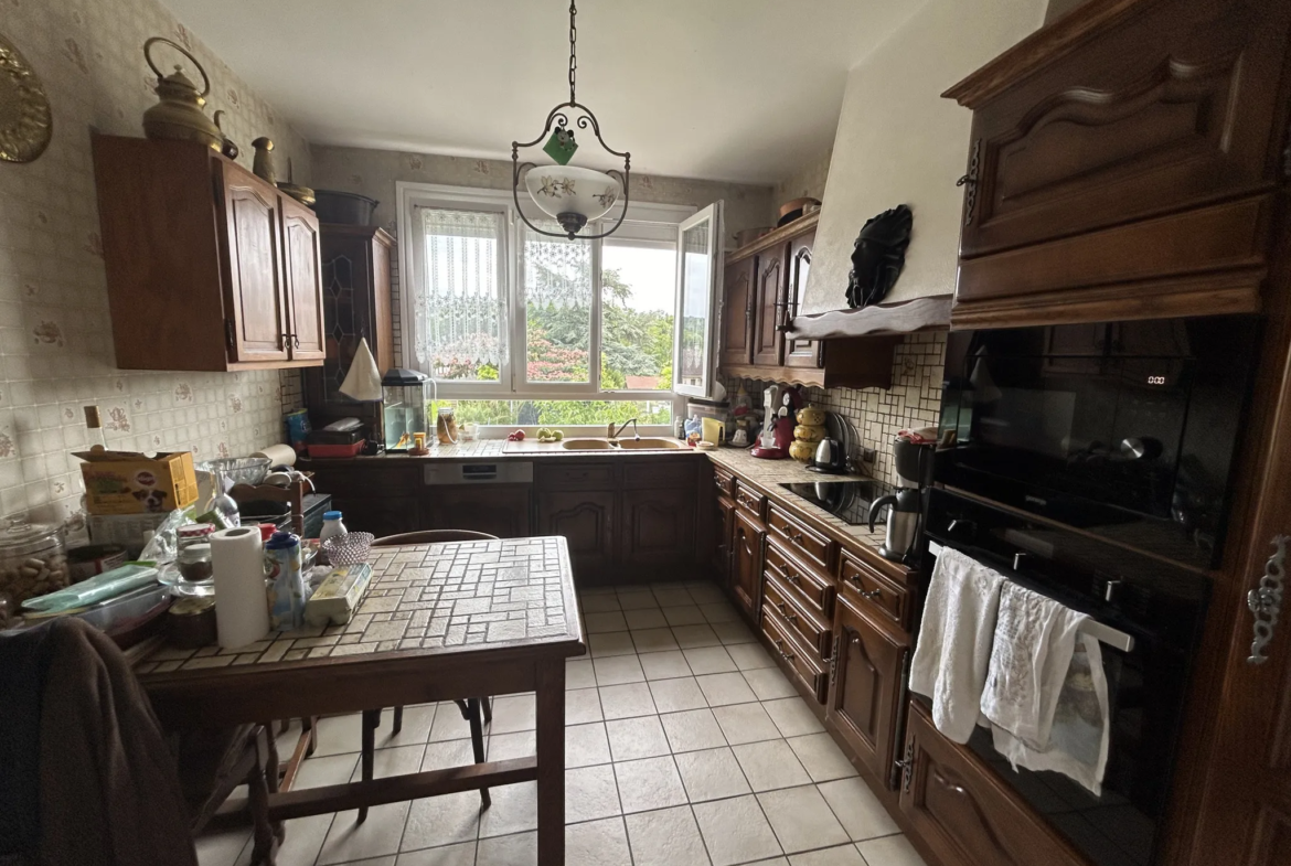 À vendre : Appartement spacieux de 164 m² à Janville-sur-Juine avec jardin 