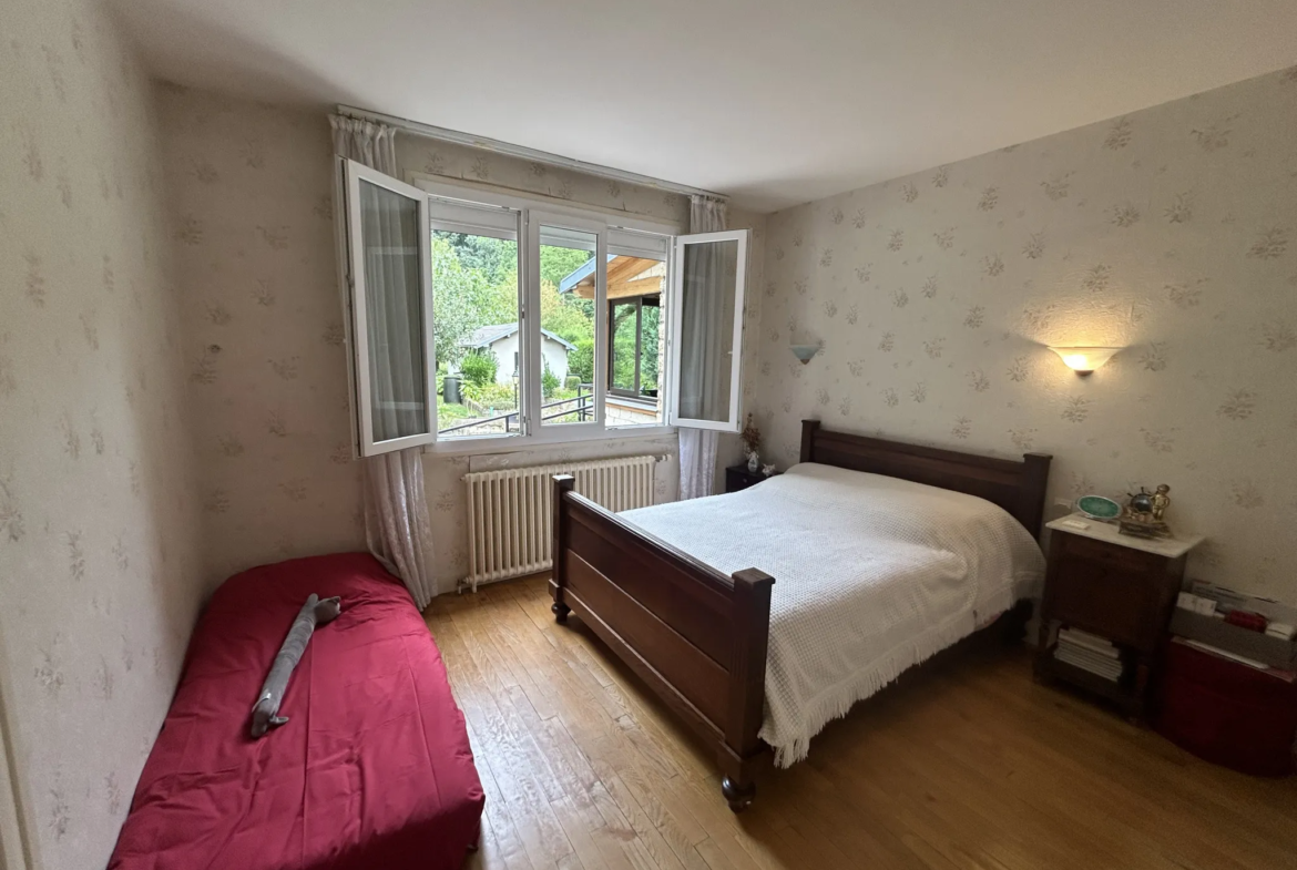 À vendre : Appartement spacieux de 164 m² à Janville-sur-Juine avec jardin 