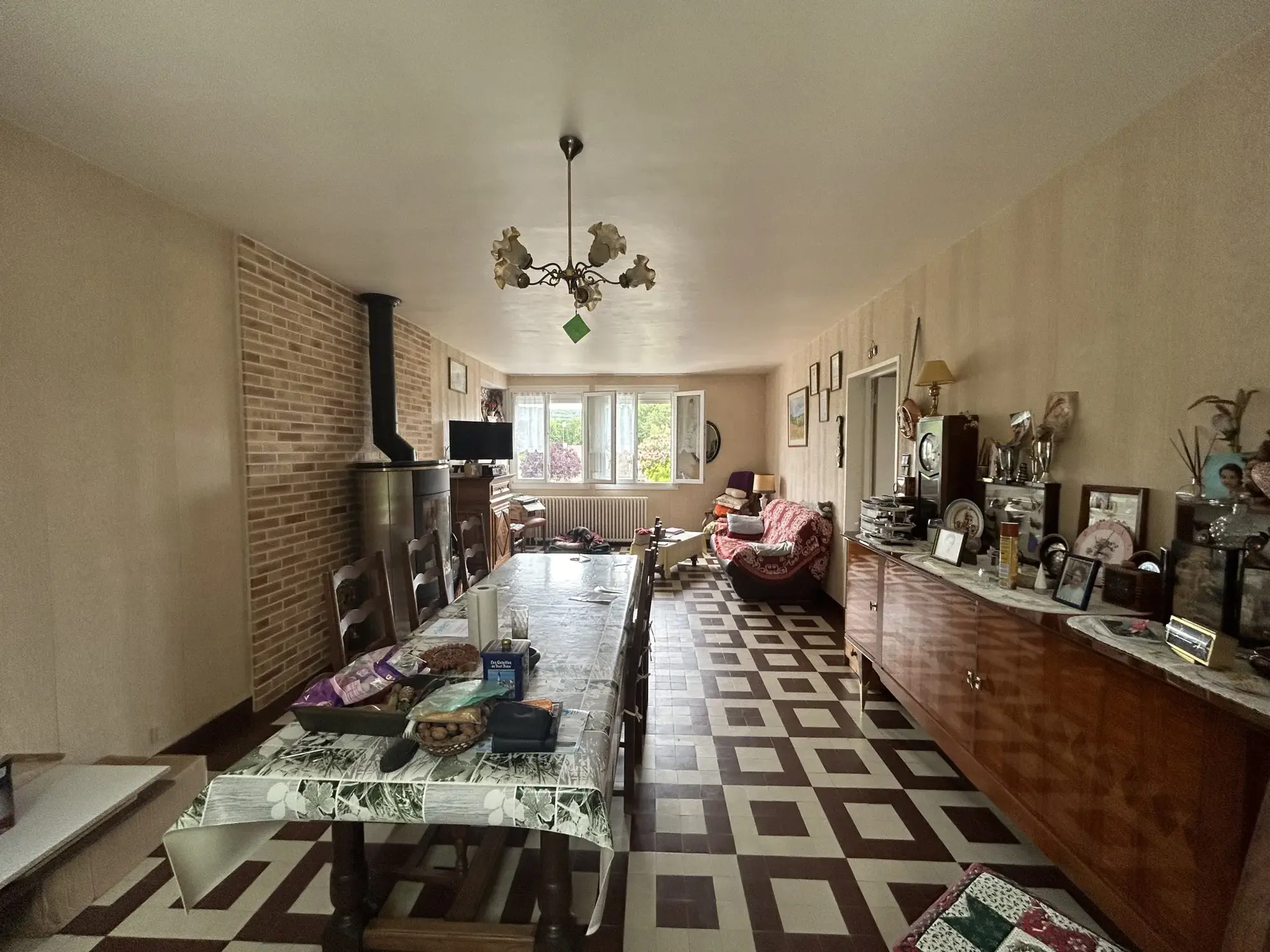 À vendre : Appartement spacieux de 164 m² à Janville-sur-Juine avec jardin 