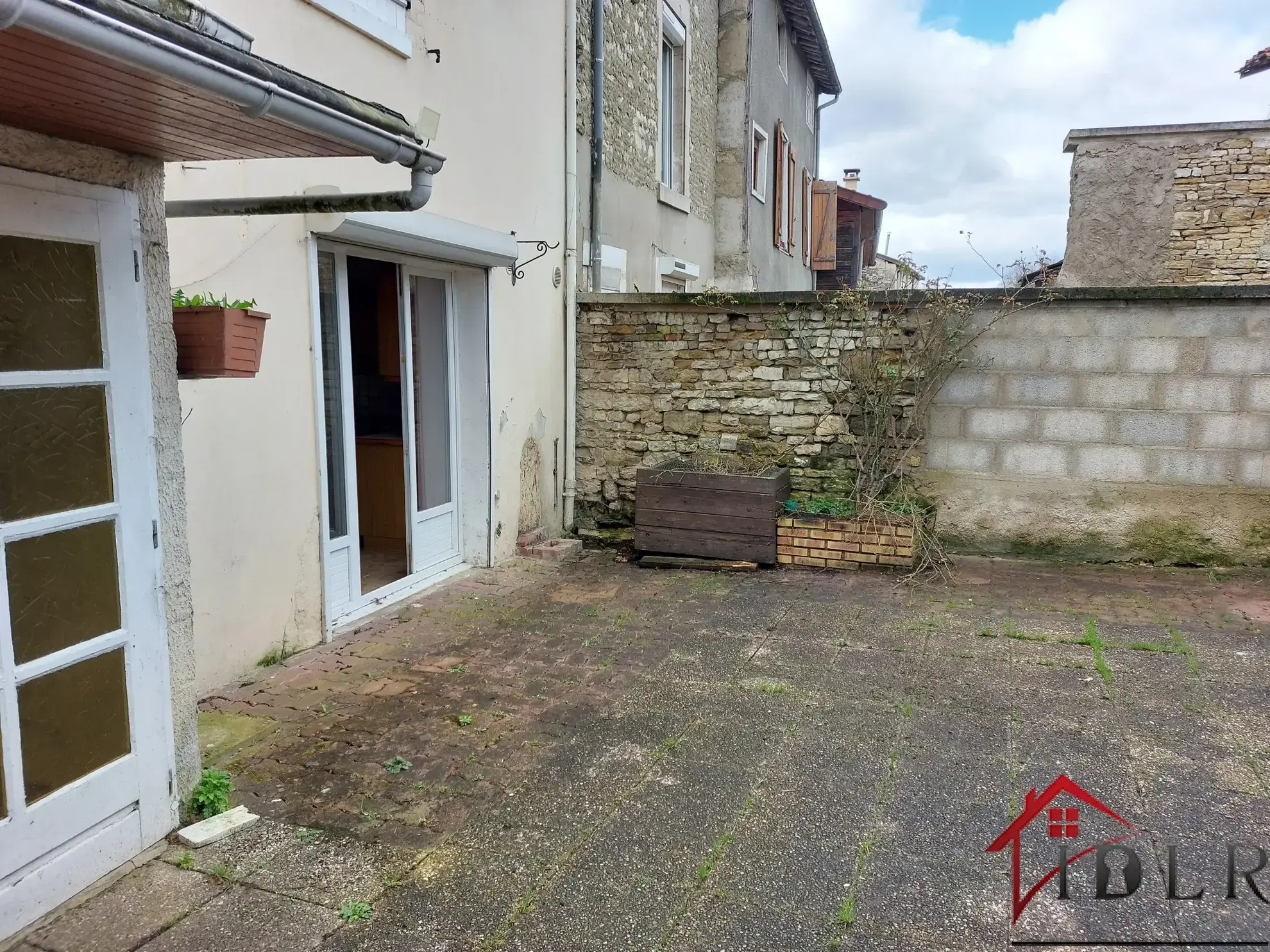 Maison à rénover de 145m2 avec jardin à Wassy 