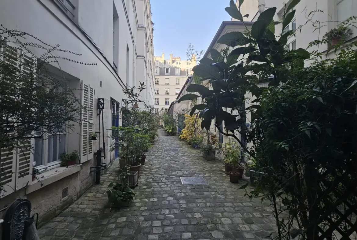 Vente d'un studio lumineux au cœur du Marais à Paris 