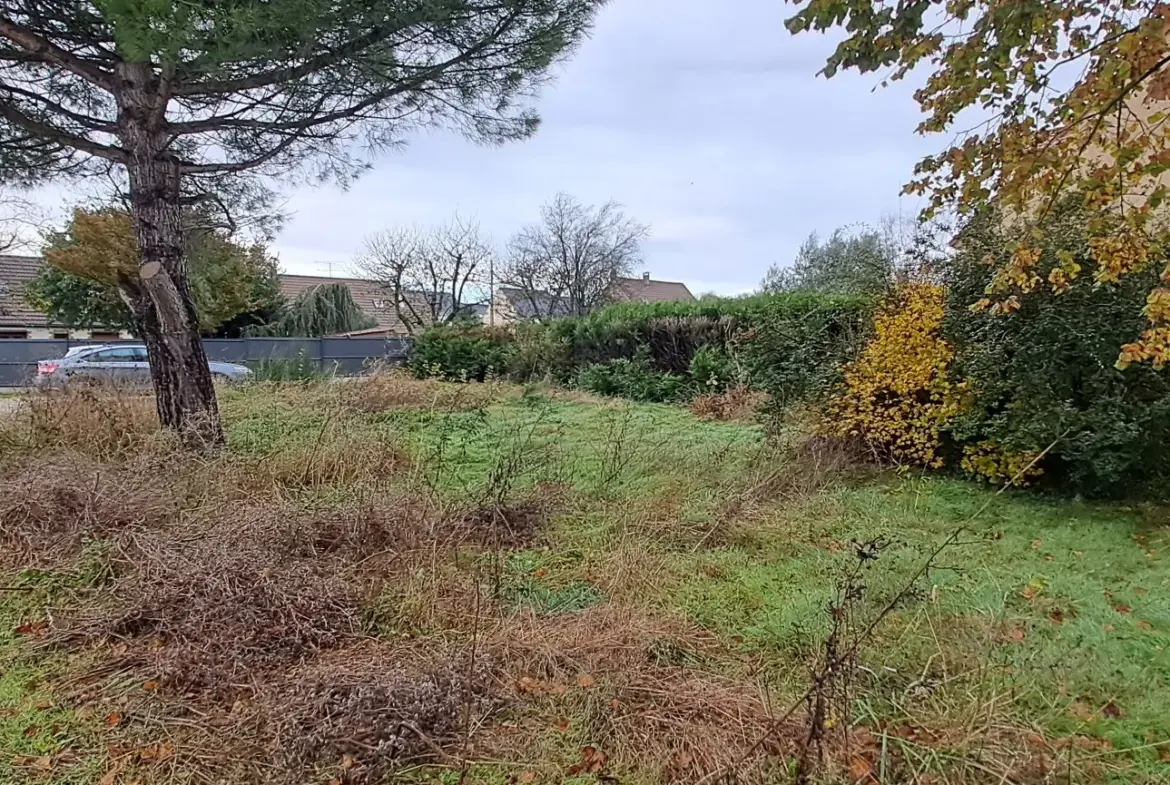 Terrain à bâtir de 551 m² à Angerville - 93 000 EUR 