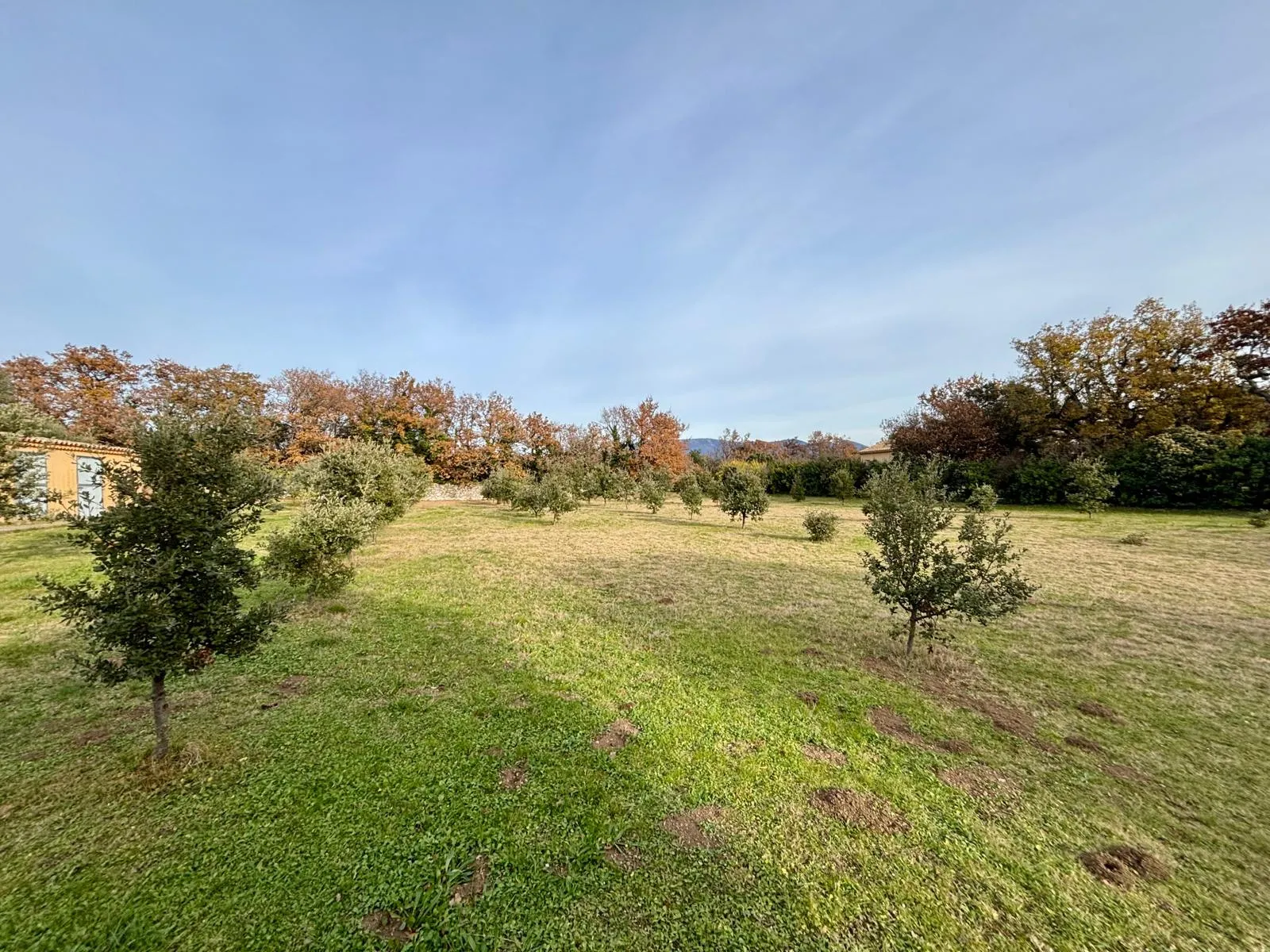 Terrain à bâtir de 1308 m² à Grignan en Drôme Provençale 