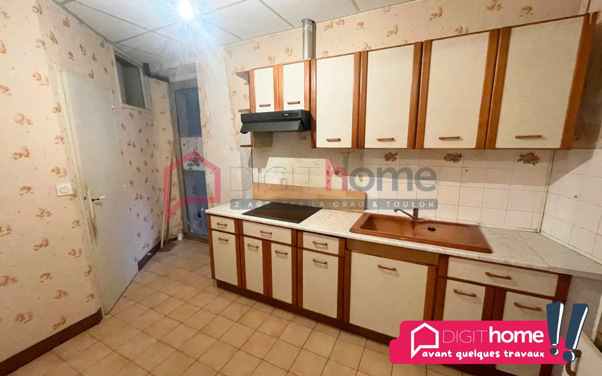 Appartement T2 à rénover à Toulon avec véranda - Opportunité à saisir 