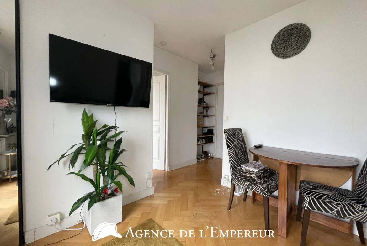 Appartement T2 de 33 m² à vendre à Rueil-Malmaison avec vue dégagée 