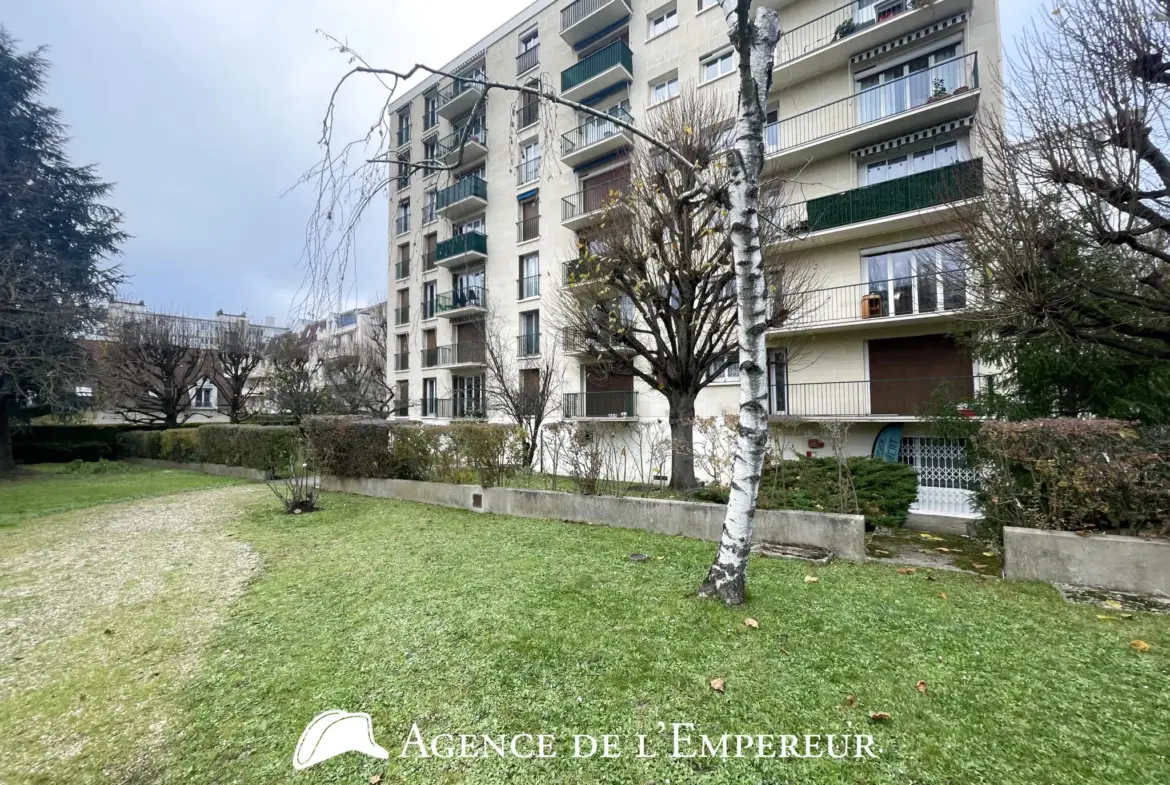 Appartement T2 de 33 m² à vendre à Rueil-Malmaison avec vue dégagée 