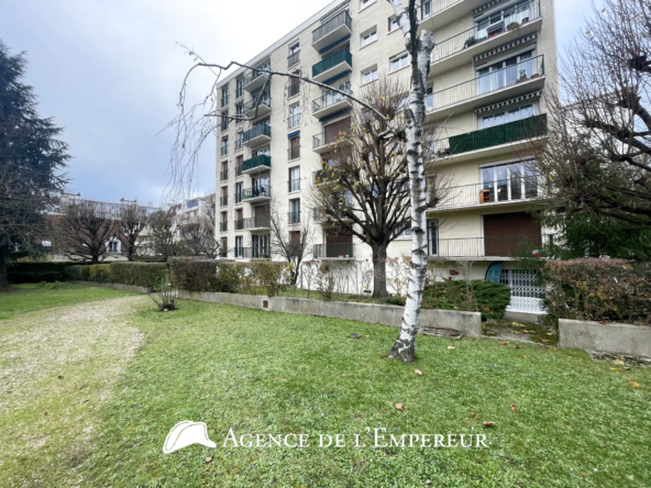 Appartement T2 de 33 m² à vendre à Rueil-Malmaison avec vue dégagée