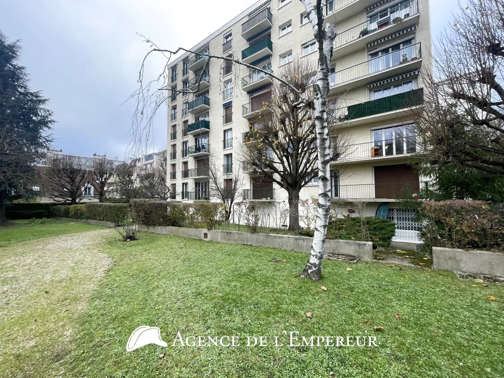 Appartement T2 de 33 m² à vendre à Rueil-Malmaison avec vue dégagée 