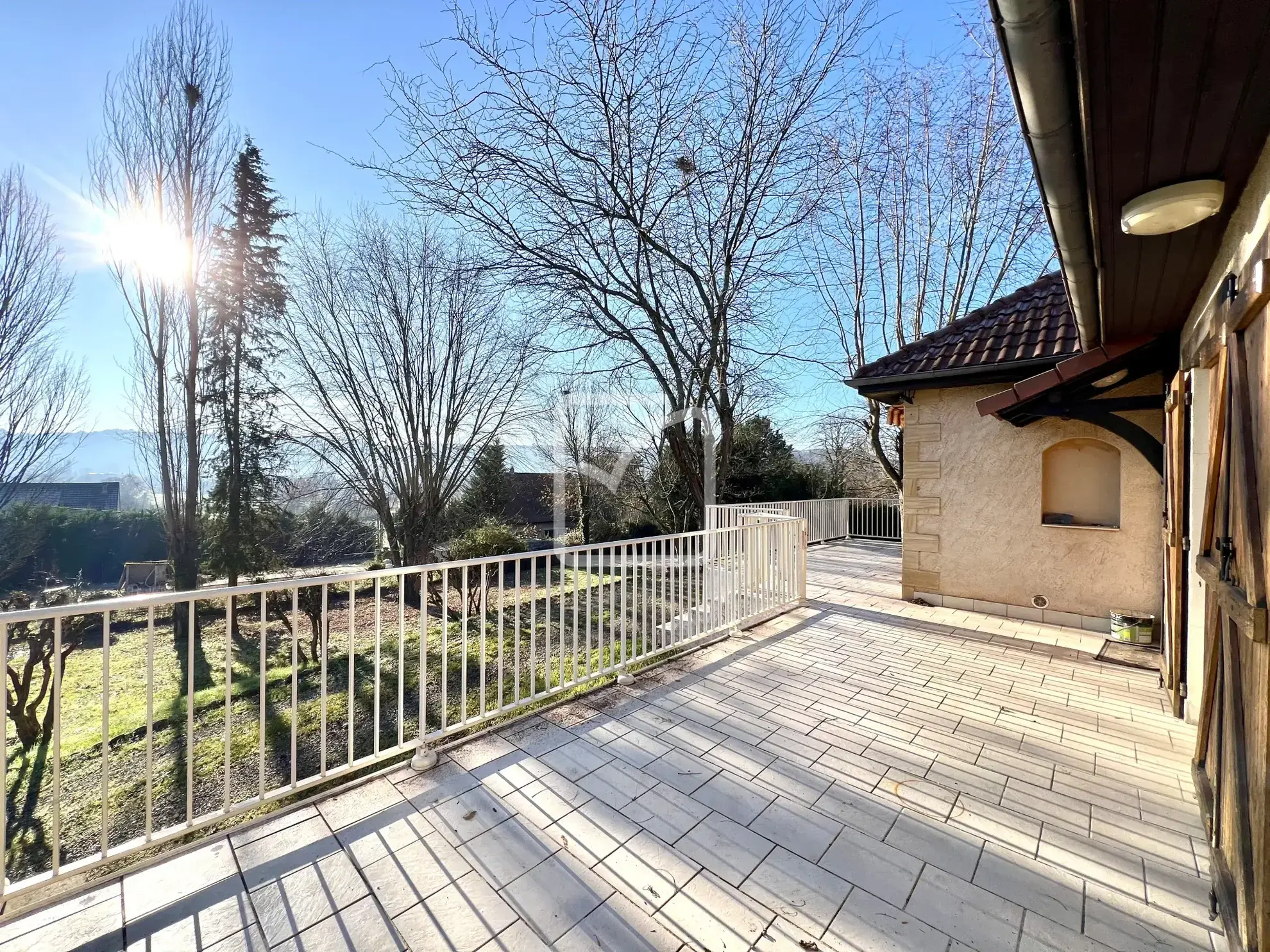 Maison spacieuse de 195 m2 avec 4 chambres à Cublac 