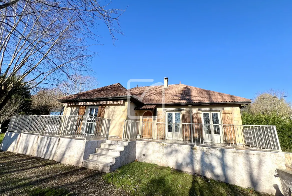 Maison spacieuse de 195 m2 avec 4 chambres à Cublac 