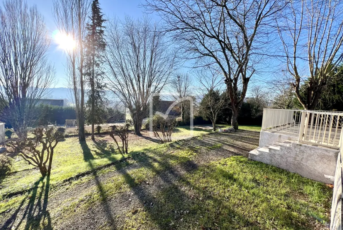 Maison spacieuse de 195 m2 avec 4 chambres à Cublac 