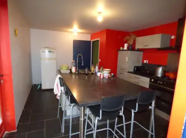 À vendre : Maison F6 spacieuse à Juzes pour 72 000 € 