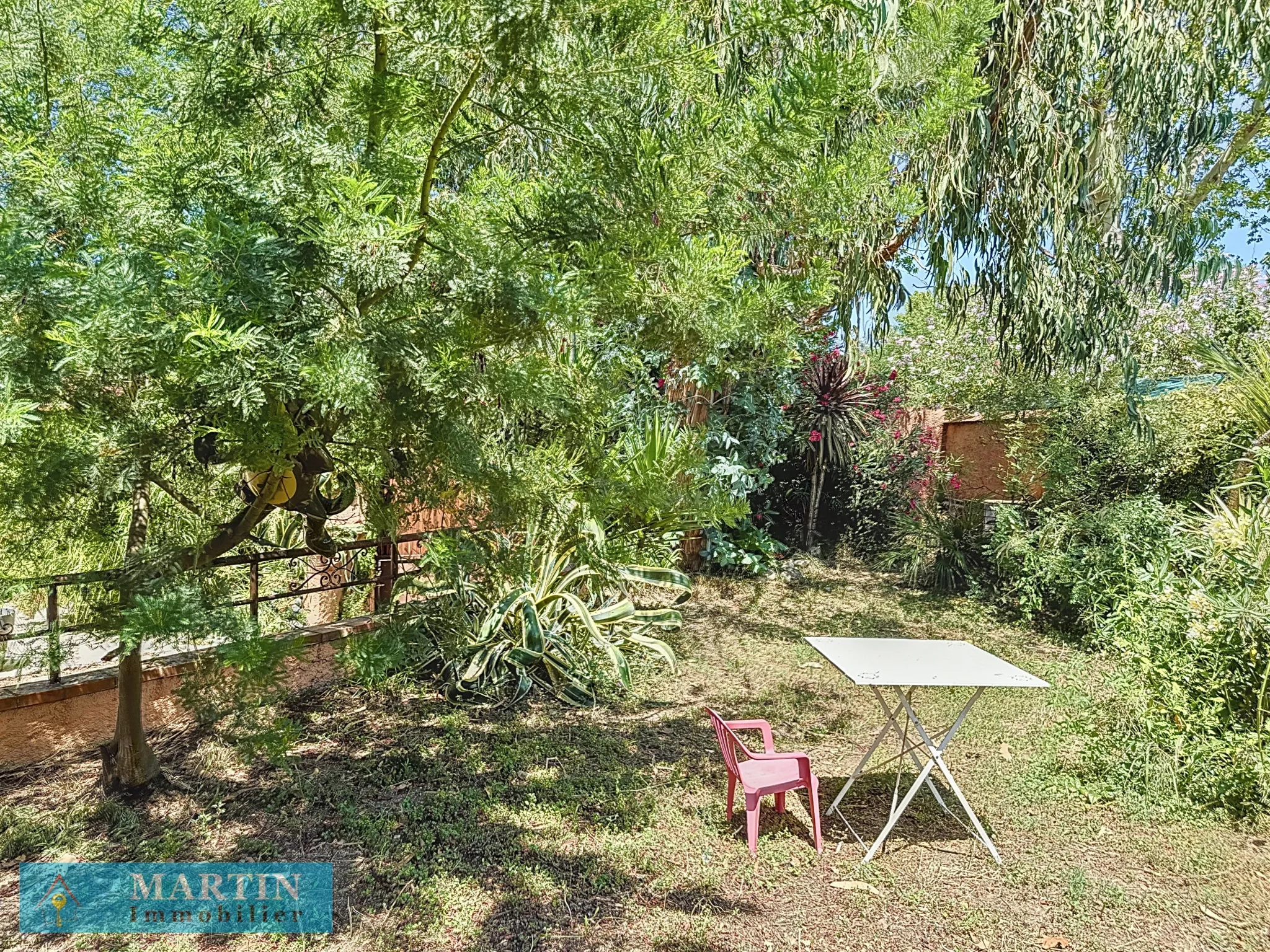 Maison à vendre à Céret - 4 chambres, jardin et garage 