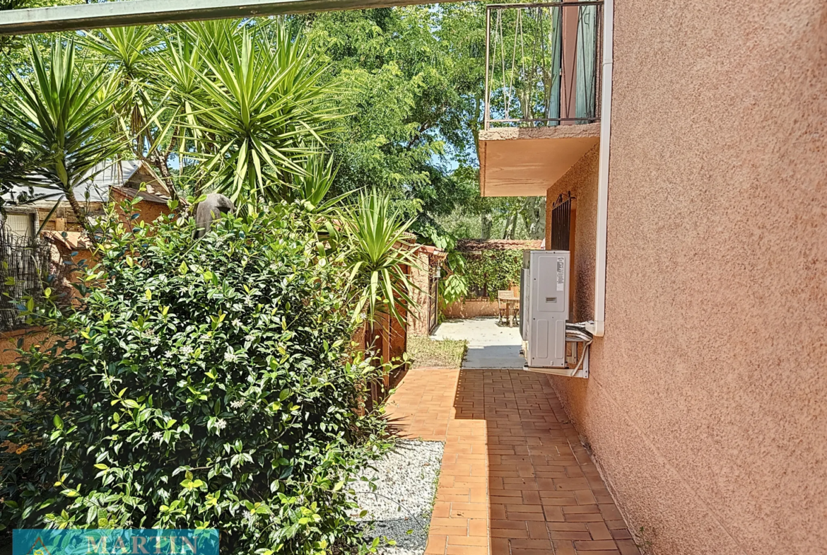 Maison à vendre à Céret - 4 chambres, jardin et garage 