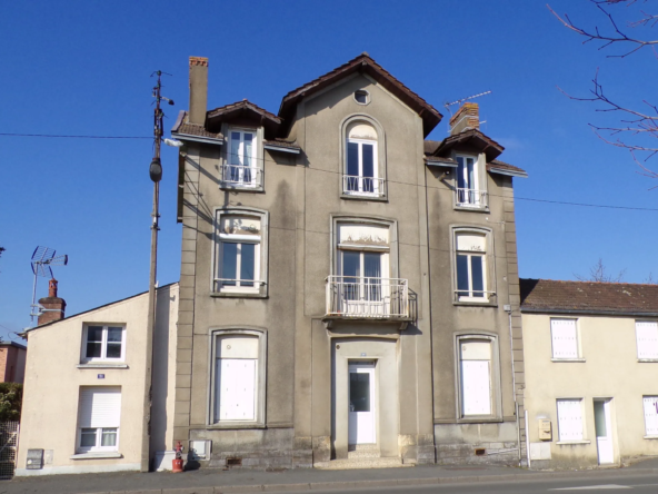 Appartement rénové à vendre près de la gare à Sablé-sur-Sarthe