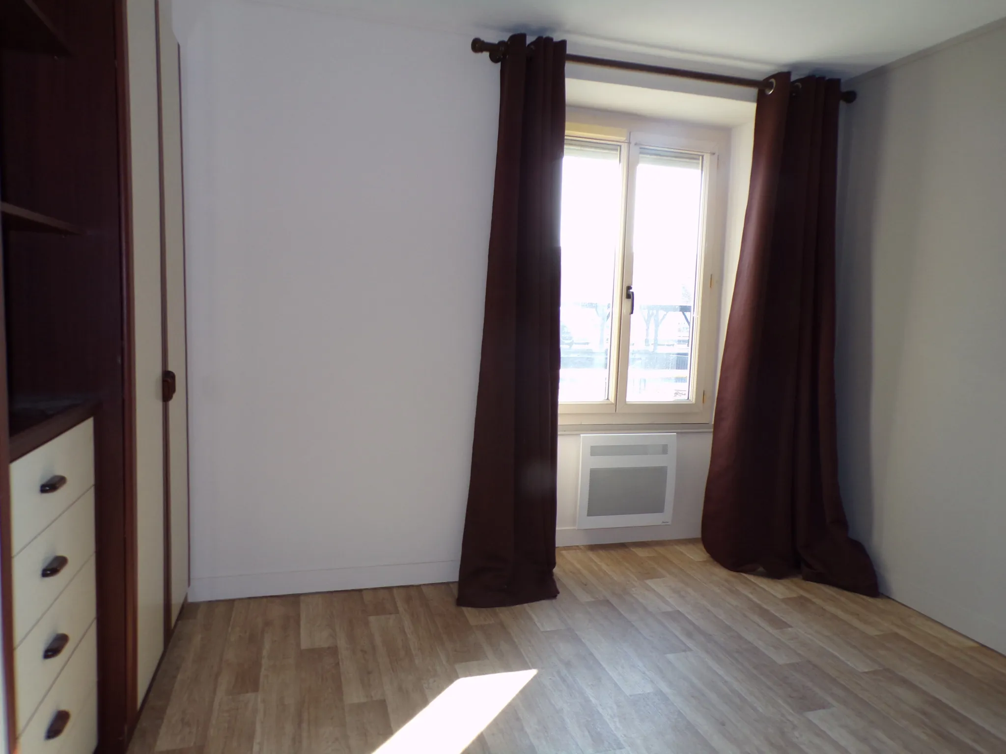 Appartement rénové à vendre près de la gare à Sablé-sur-Sarthe 