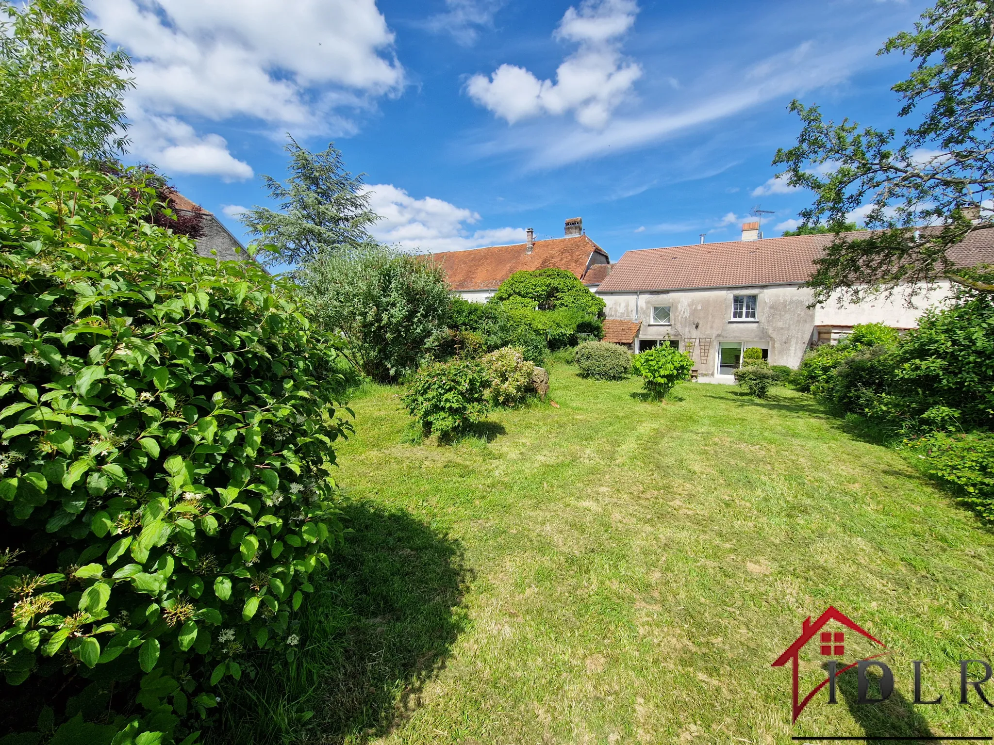 Maison Meublée 188 m² à Guyonvelle avec Jardin 