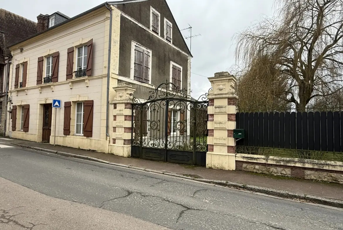 Grande maison familiale avec dépendance à Livarot 