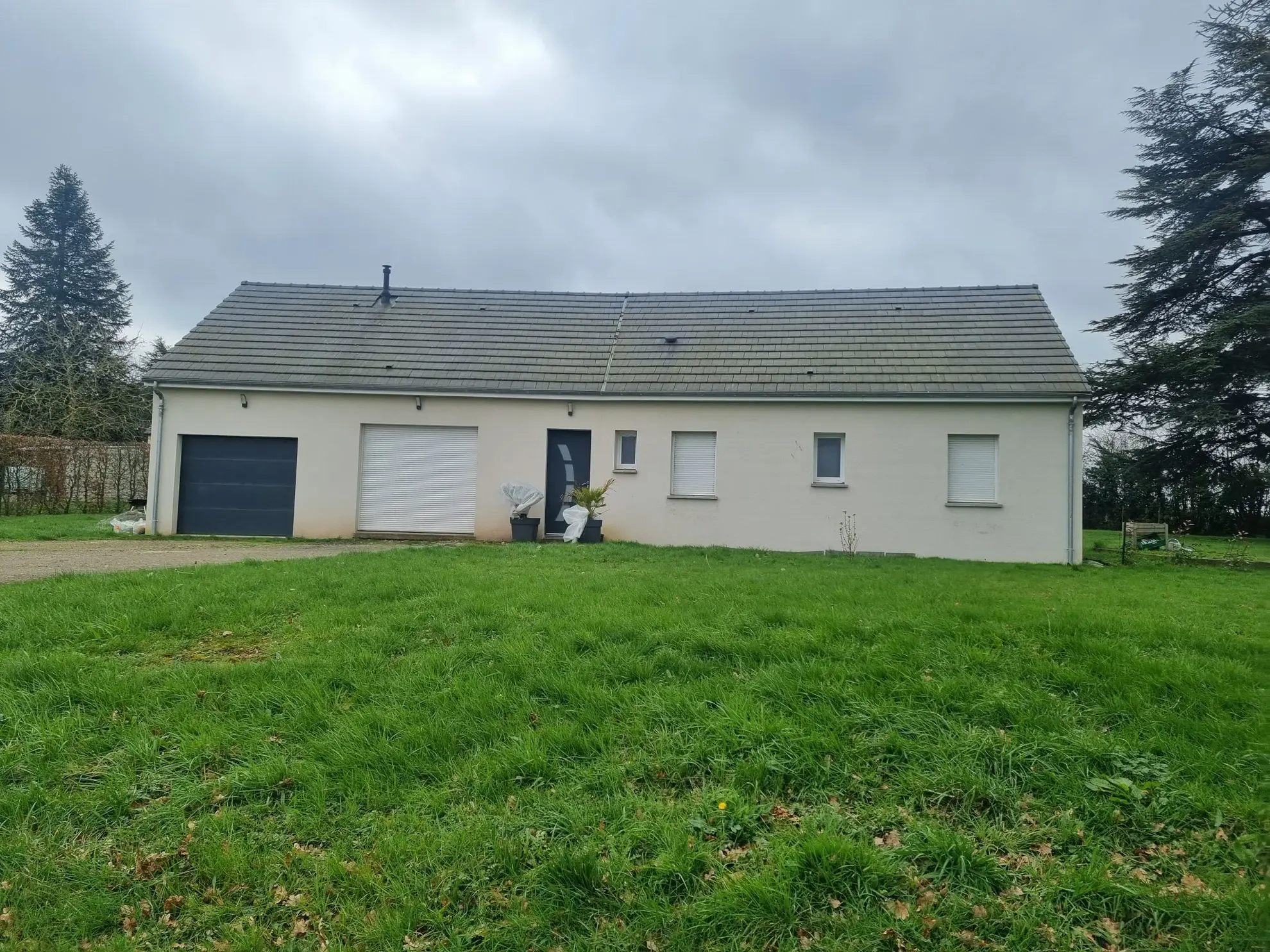 Maison récente de plain-pied à vendre près du Mêle Sur Sarthe 