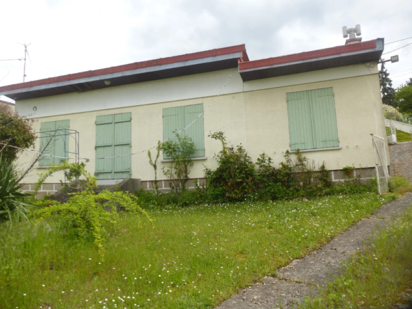 Maison de plein pied à Pont sur Yonne - 60 m² avec 2 chambres