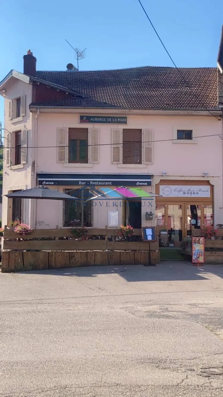 Charmante auberge de 400 m² à Vexaincourt à vendre 