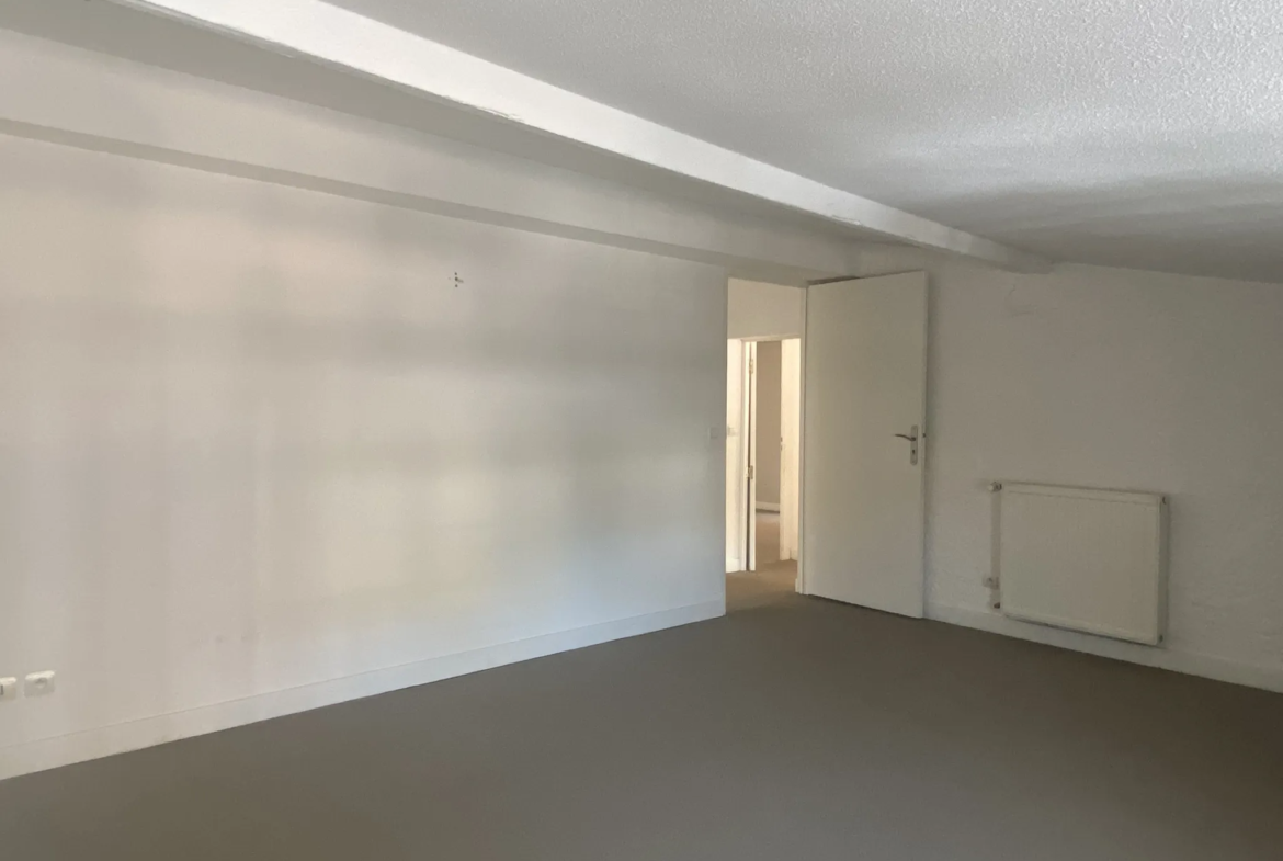 Atypique Appartement avec Terrasse à vendre à Perpignan - Place Arago 