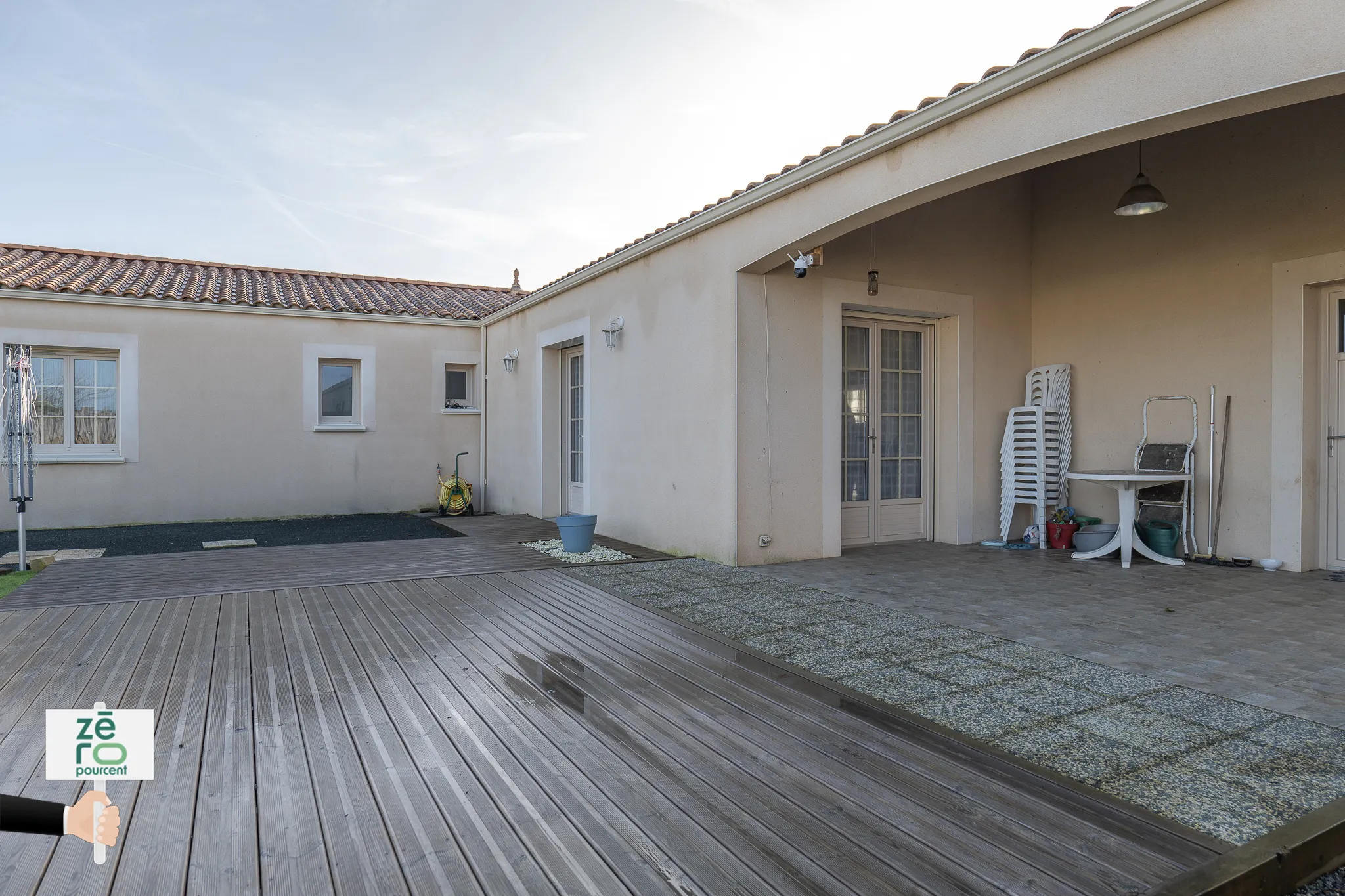 Pavillon à vendre à Sainte-Radégonde-des-Noyers avec 4 chambres 