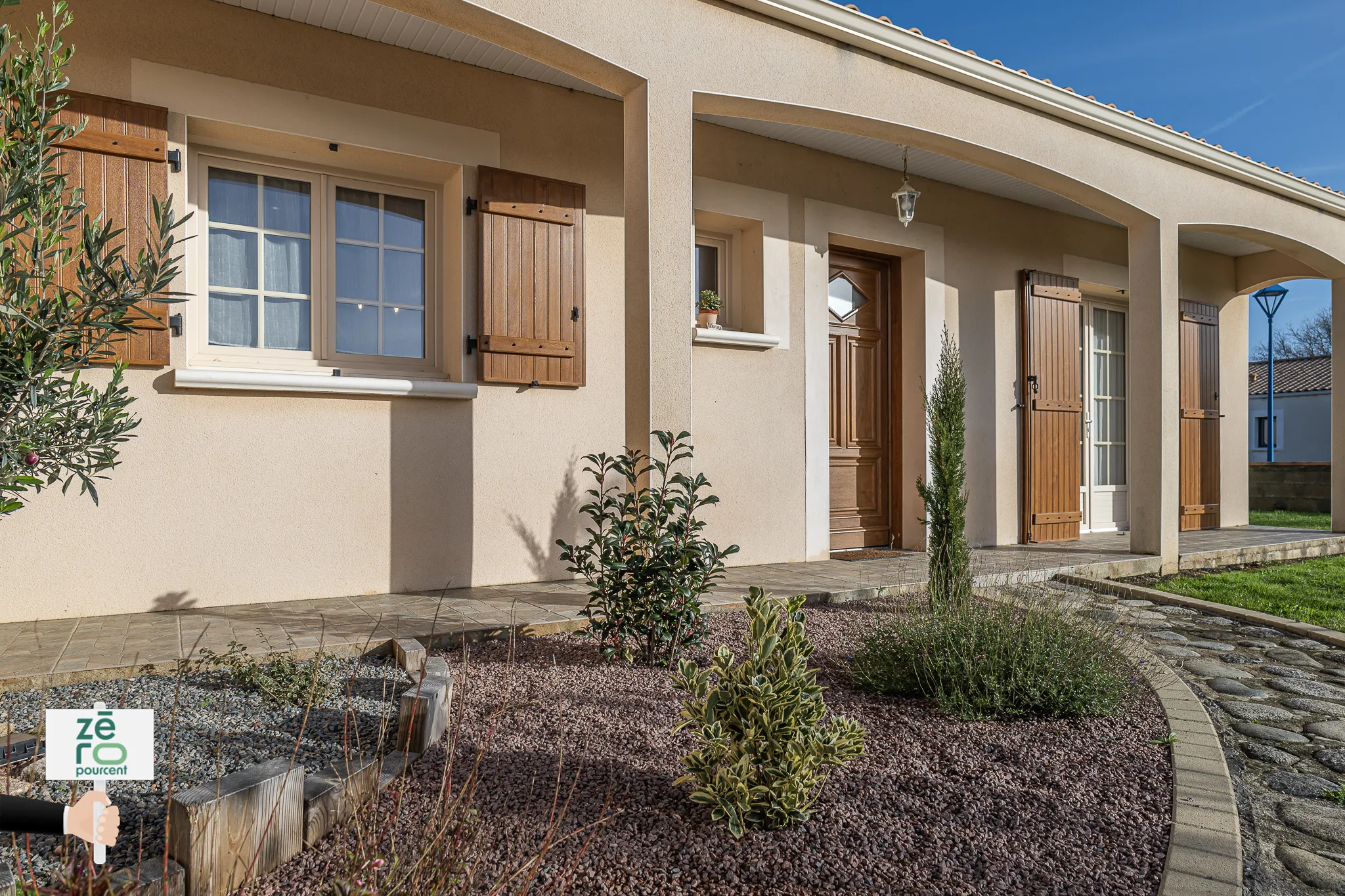 Pavillon à vendre à Sainte-Radégonde-des-Noyers avec 4 chambres 