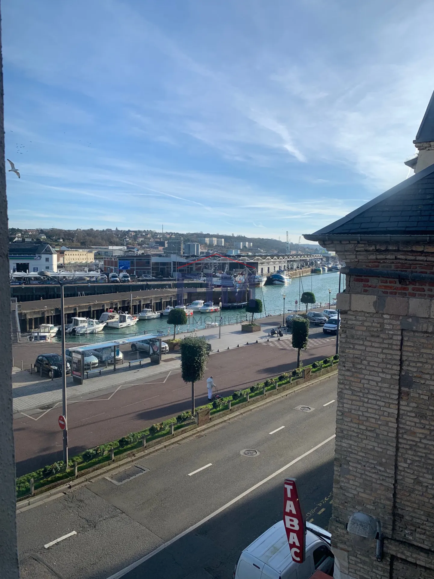 À vendre : Appartement lumineux F2 à Dieppe avec vue sur le port de plaisance 