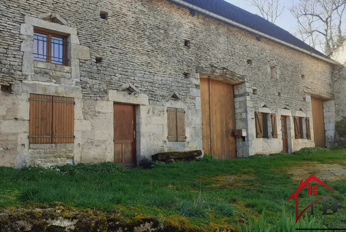 Maison de Village Rénovée à Saint-Seine-l'Abbaye 