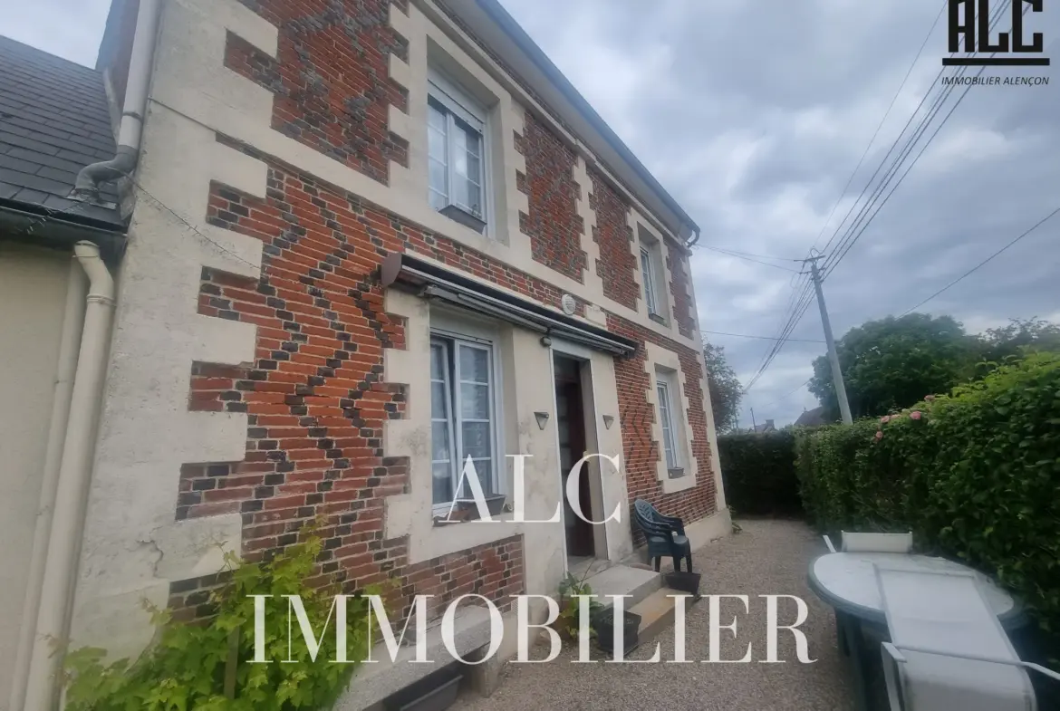 Maison de charme de 137 m² à vendre à Mortrée 