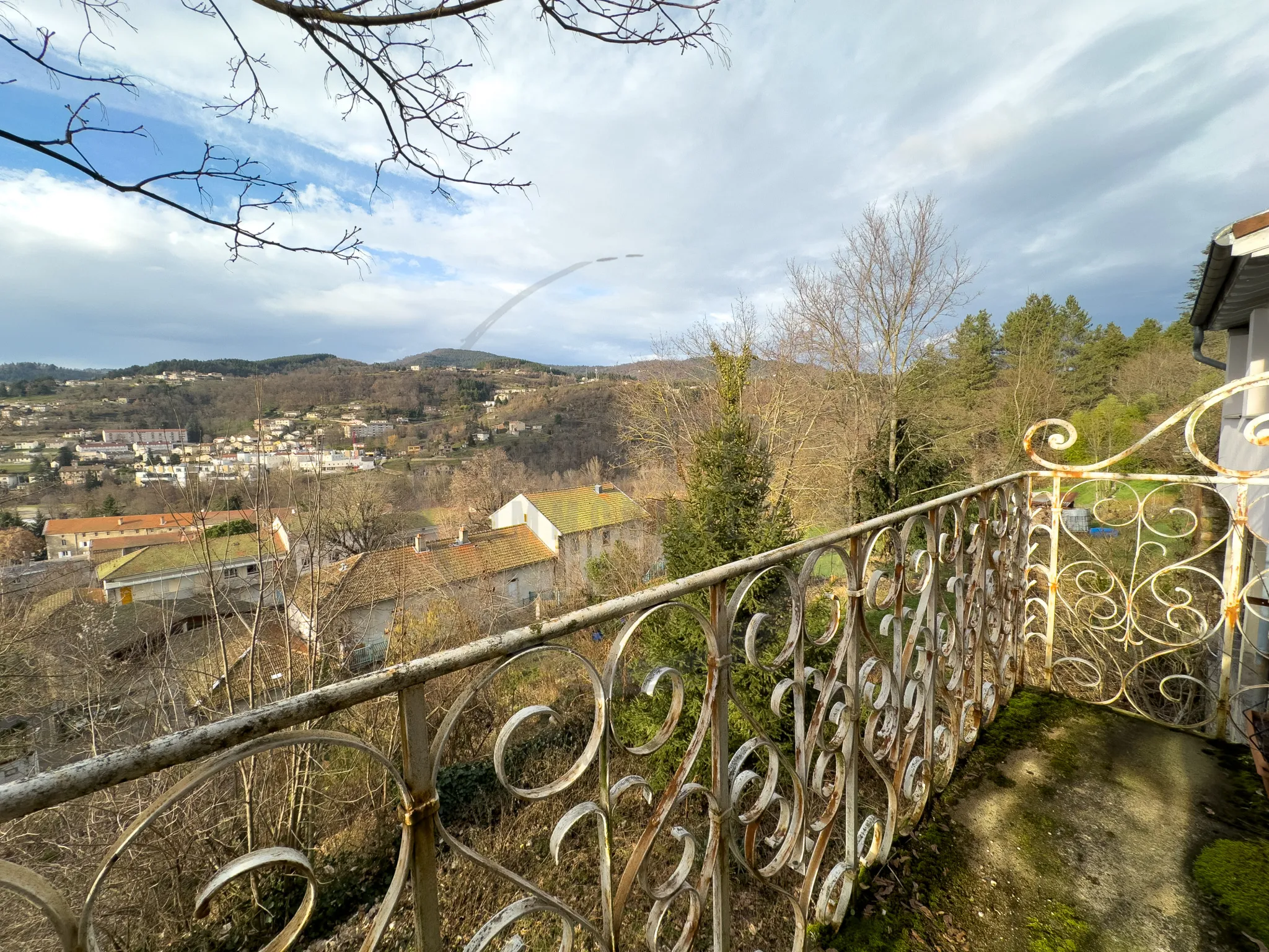 Immeuble situé à Lamastre - Opportunité d'investissement 