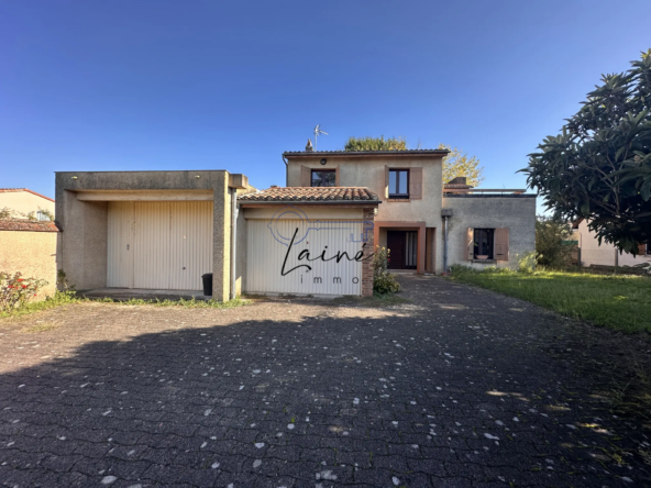 Maison d'Architecte des Années 80 à Bergerac - 177 m² - 5 Chambres