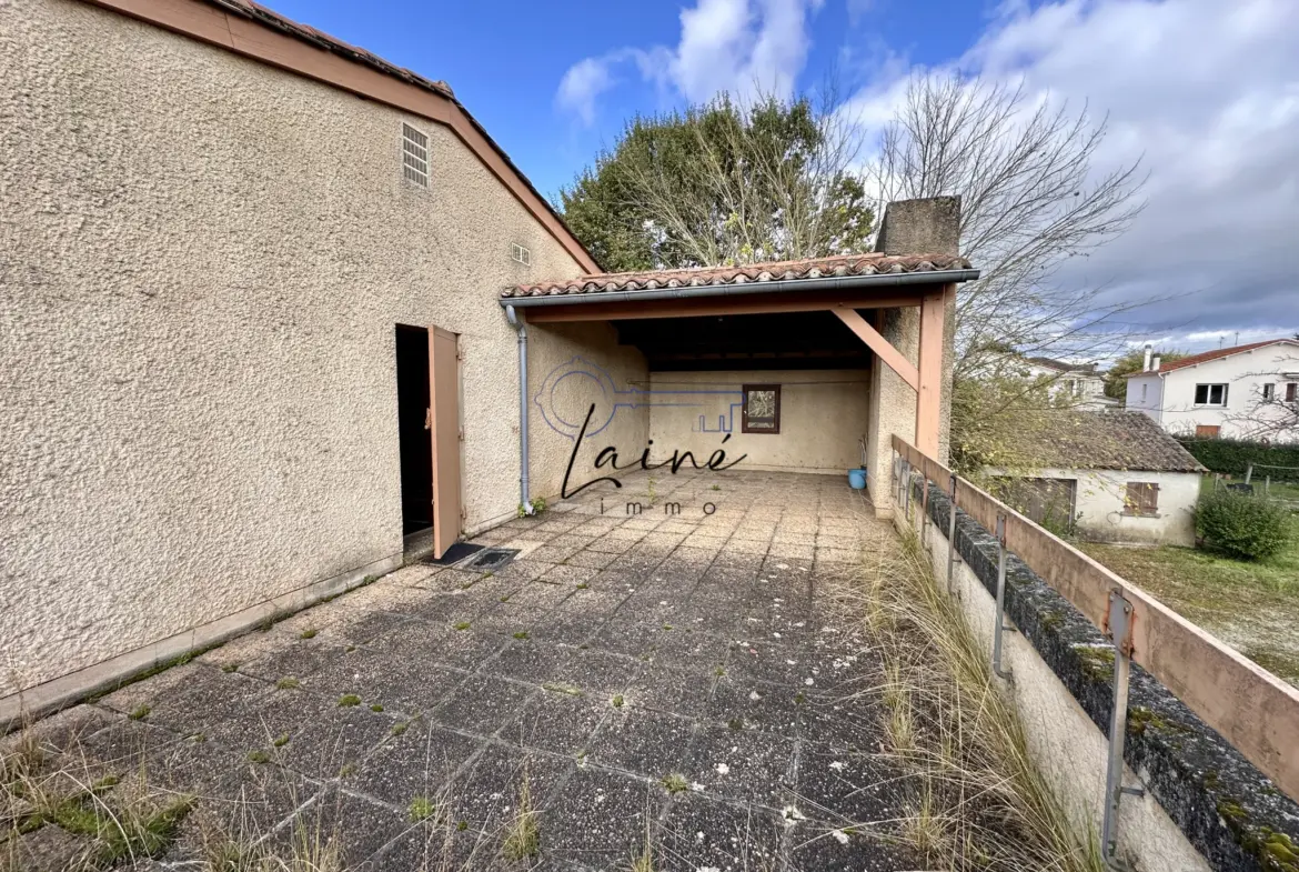 Maison d'Architecte des Années 80 à Bergerac - 177 m² - 5 Chambres 