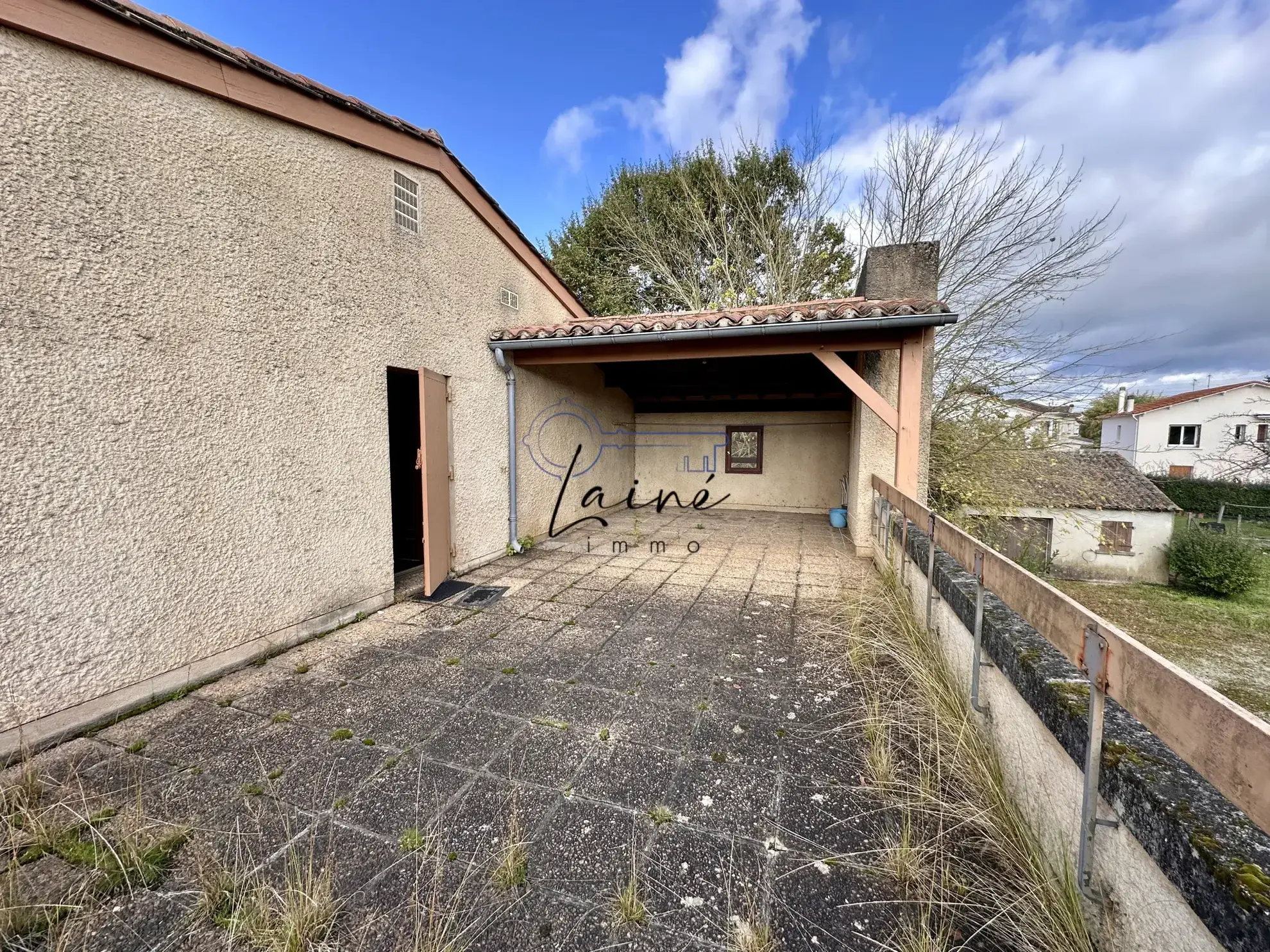 Maison d'Architecte des Années 80 à Bergerac - 177 m² - 5 Chambres 