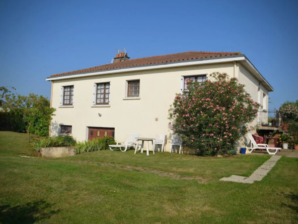 Maison agréable avec jardin près de Ste Hermine