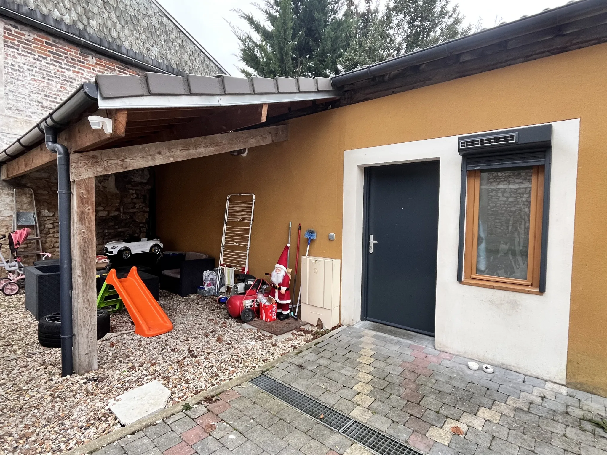 Maison à vendre à Etampes, proche gare avec terrasse 