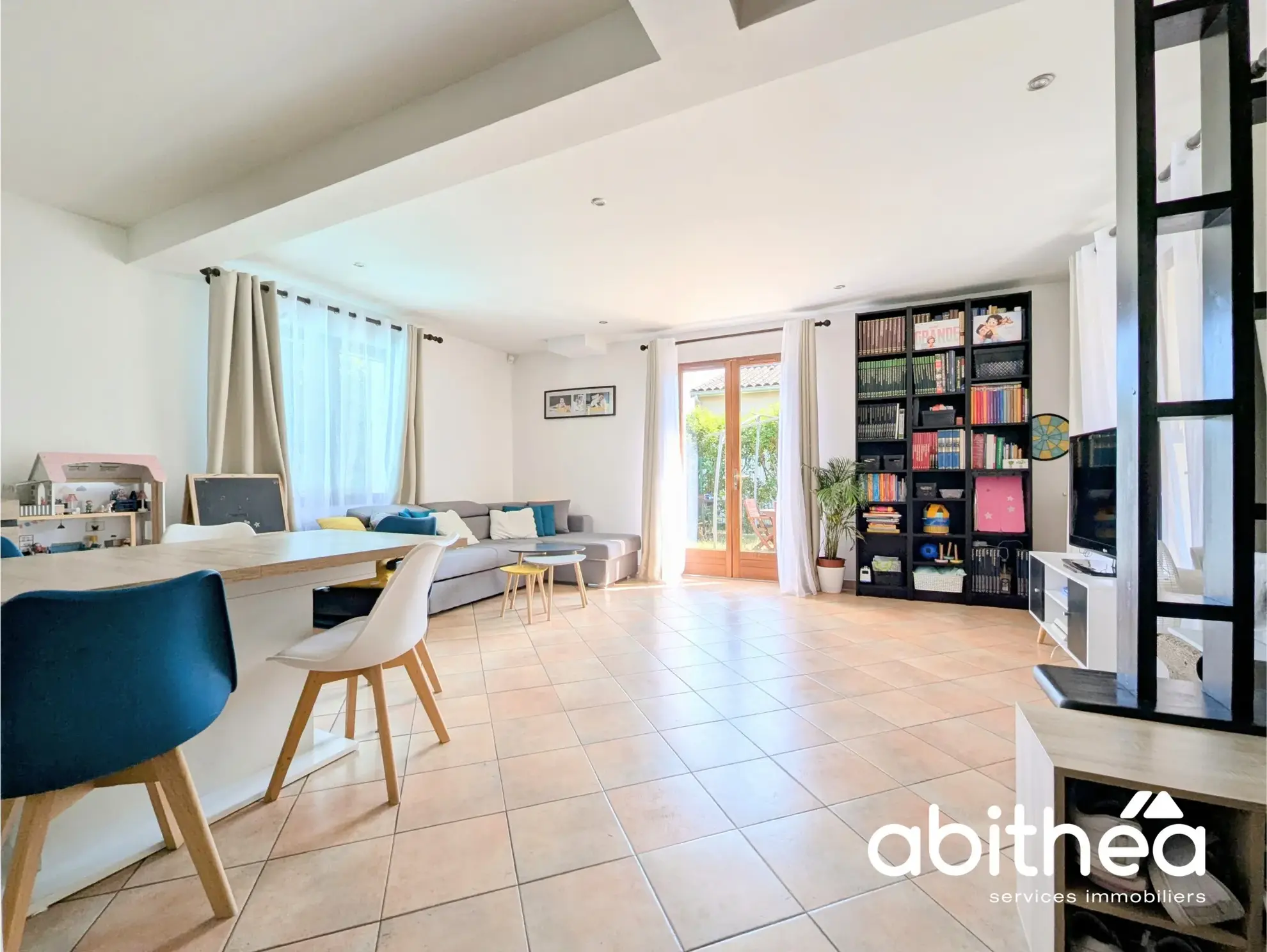 Belle maison avec jardin et piscine à Libourne 