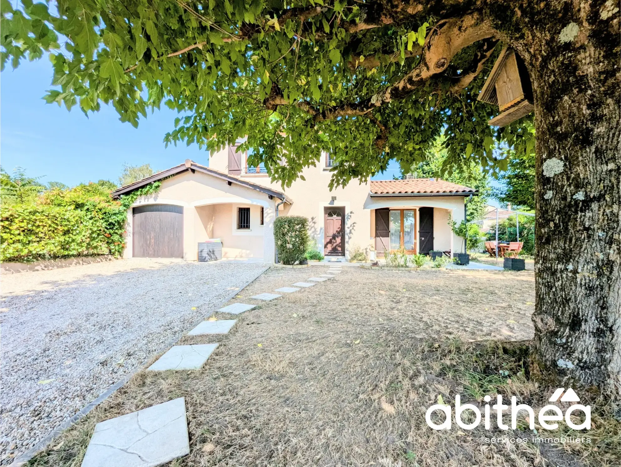 Belle maison avec jardin et piscine à Libourne 